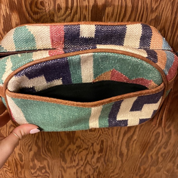 Southwest style crossbody - Picture 3 of 5